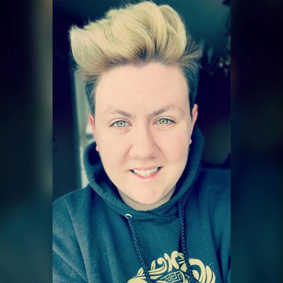 Meet your Posher, Dani - Picture 1 of 1